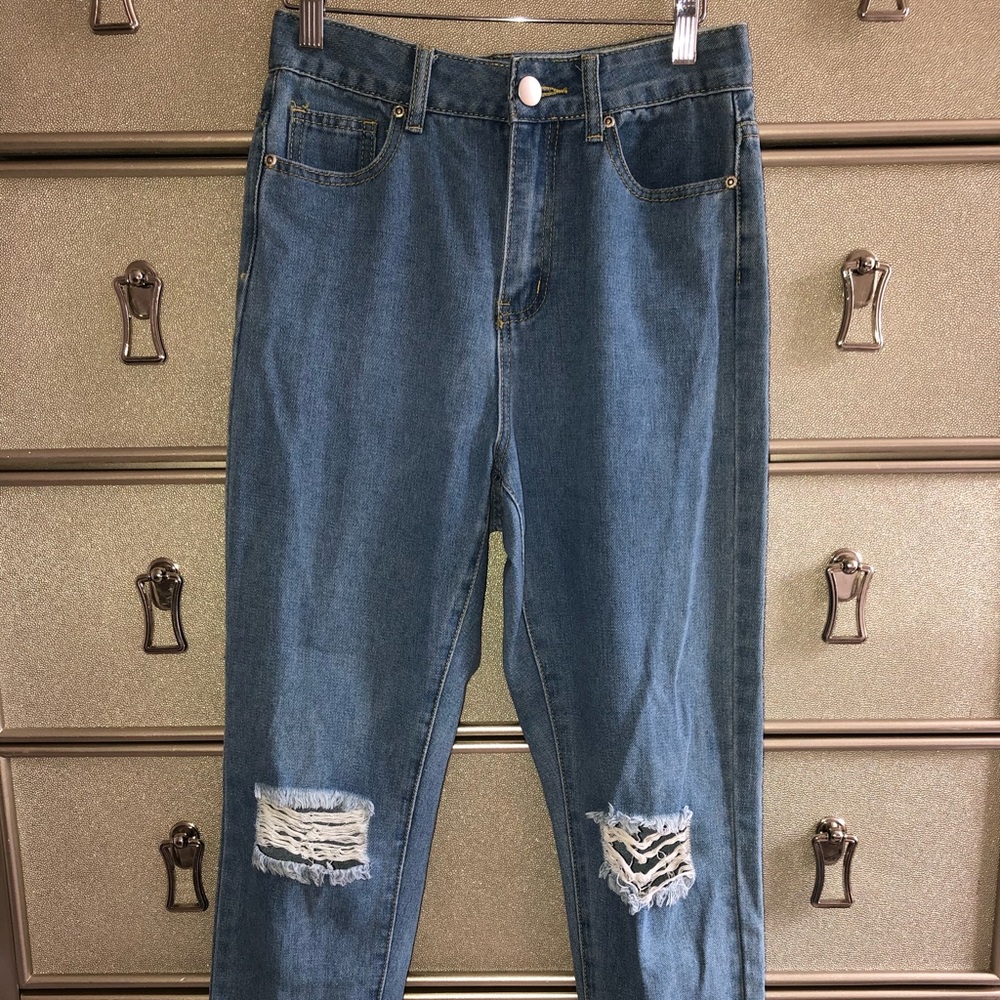 Boohoo High Waisted Mom Jeans